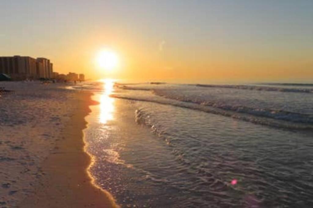 Beach Front 18Th Flr, Best Ocean View, New Upgrades Destin Exterior photo